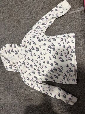 Girls' Hooded Leopard Print Pajama Top in White and Pink